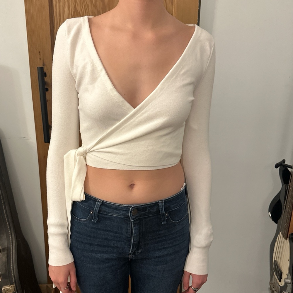 Alice + Olivia Antonia Ballerina Wrap Tie Black Sweater - xs